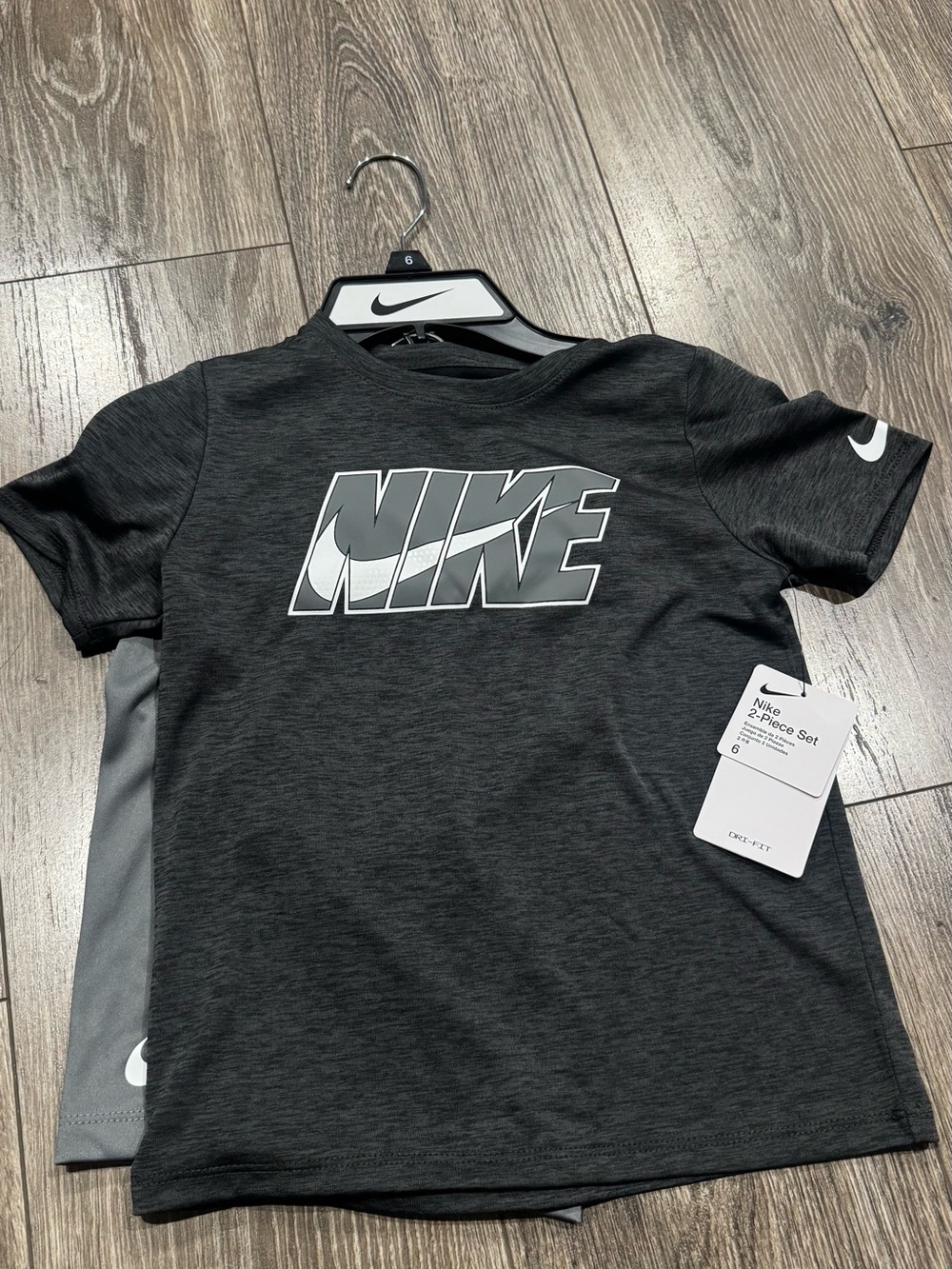 NWT Nike Kids Short-Sleeve Logo Tee in Charcoal Gray